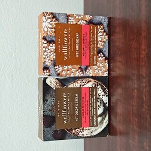 Bath & Body Works White Barn ICED GINGERSNAP & HOT COCOA & CREAM Wallflowers